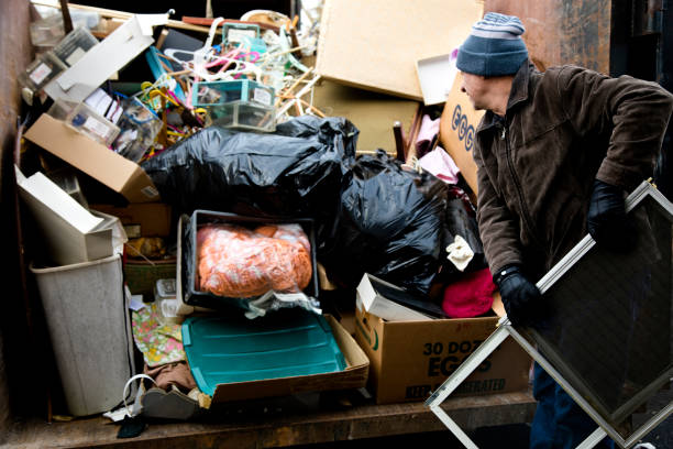 Best Junk Hauling Services  in Perry, MI